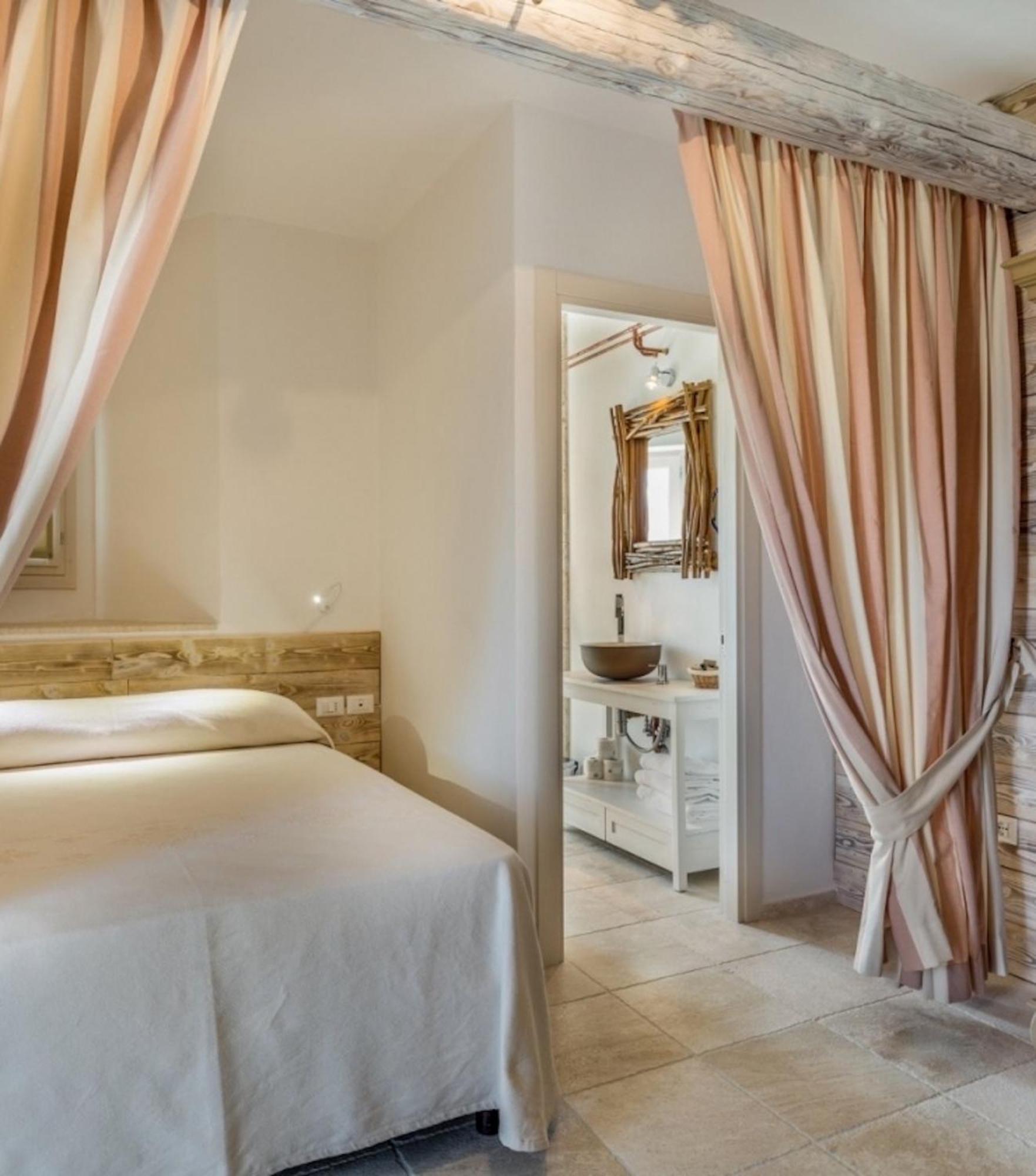 Mannois - Lofts & Apartments Orosei Bagian luar foto