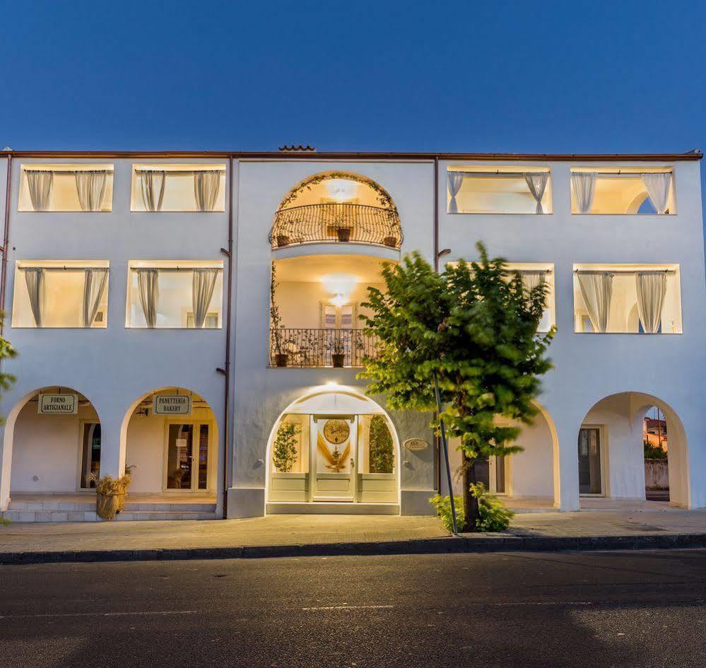 Mannois - Lofts & Apartments Orosei Bagian luar foto