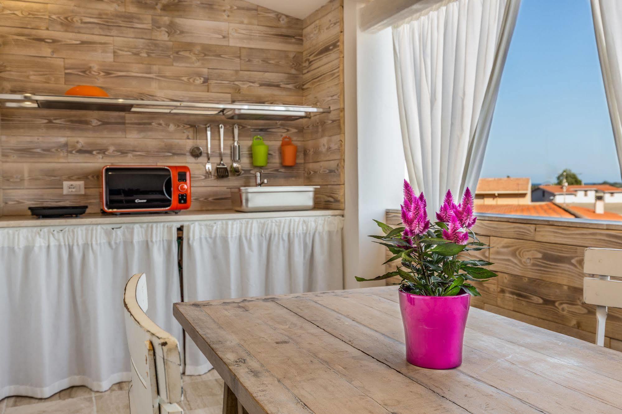 Mannois - Lofts & Apartments Orosei Bagian luar foto